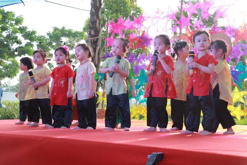 cac be tham gia van nghe tai truong